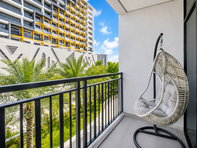 Dubai villa and apartment investment comparison